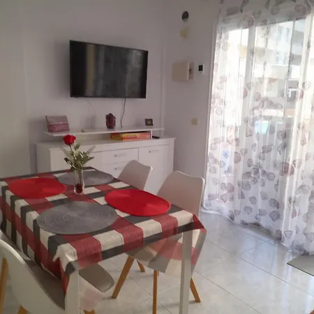 Apartament Marineda *